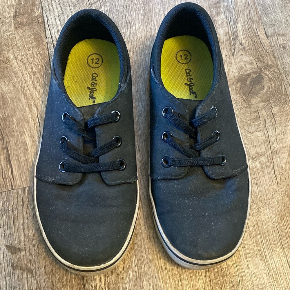 cat and jack slip in shoes size 12